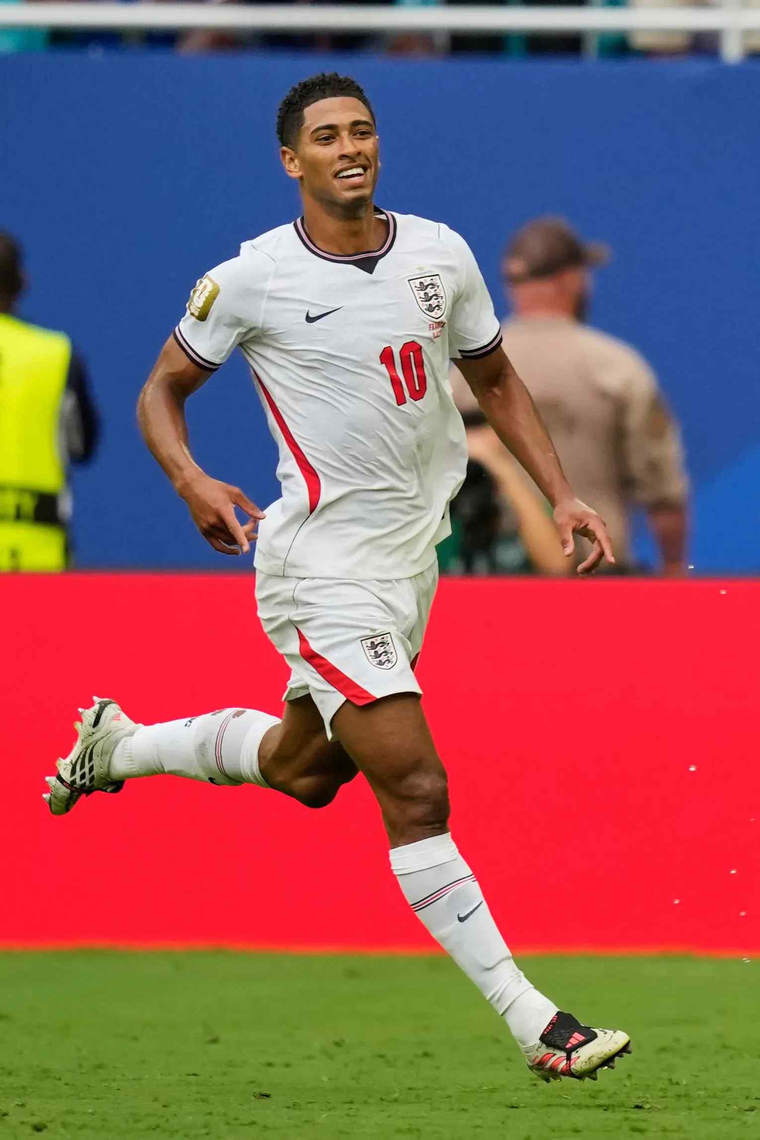 Jude Bellingham playing for England